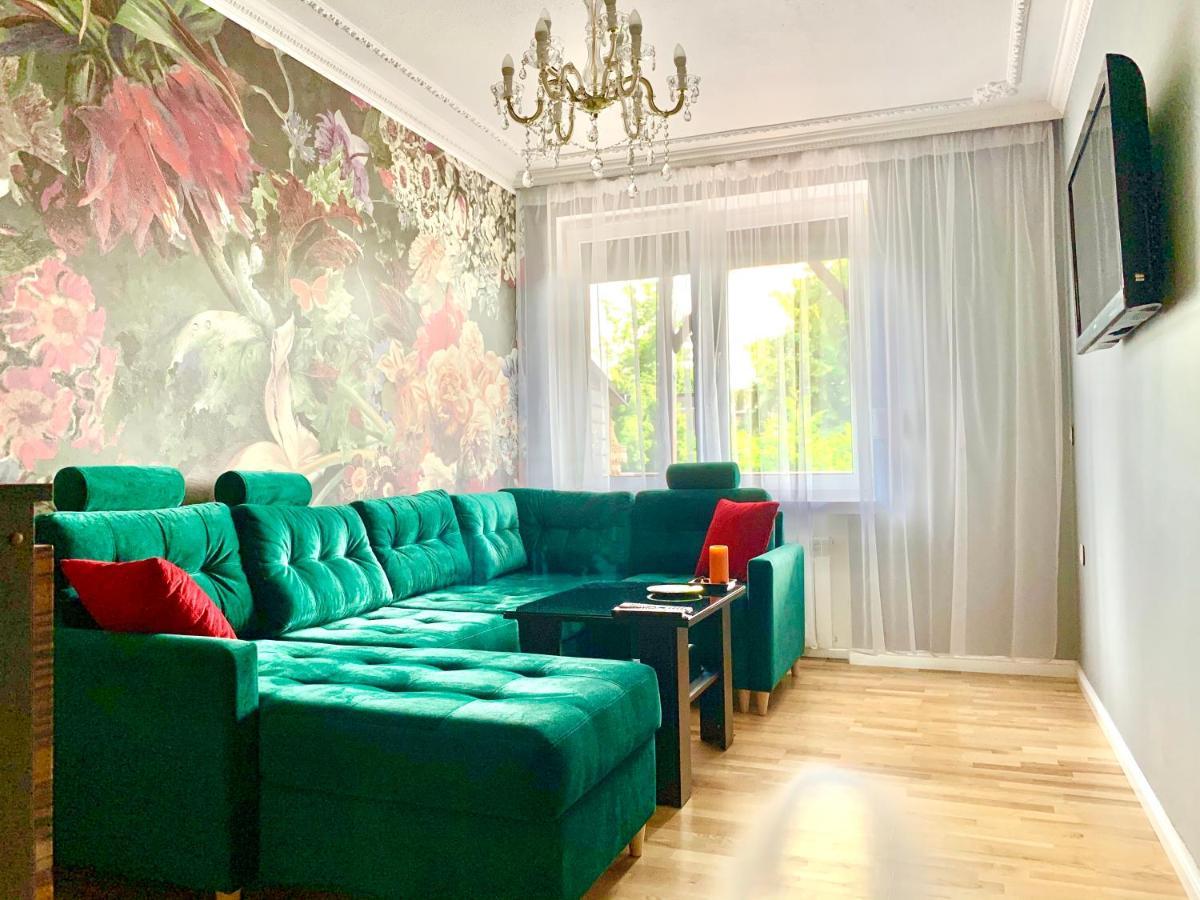 Cracow. Villa Cherubin Garden クラクフ エクステリア 写真