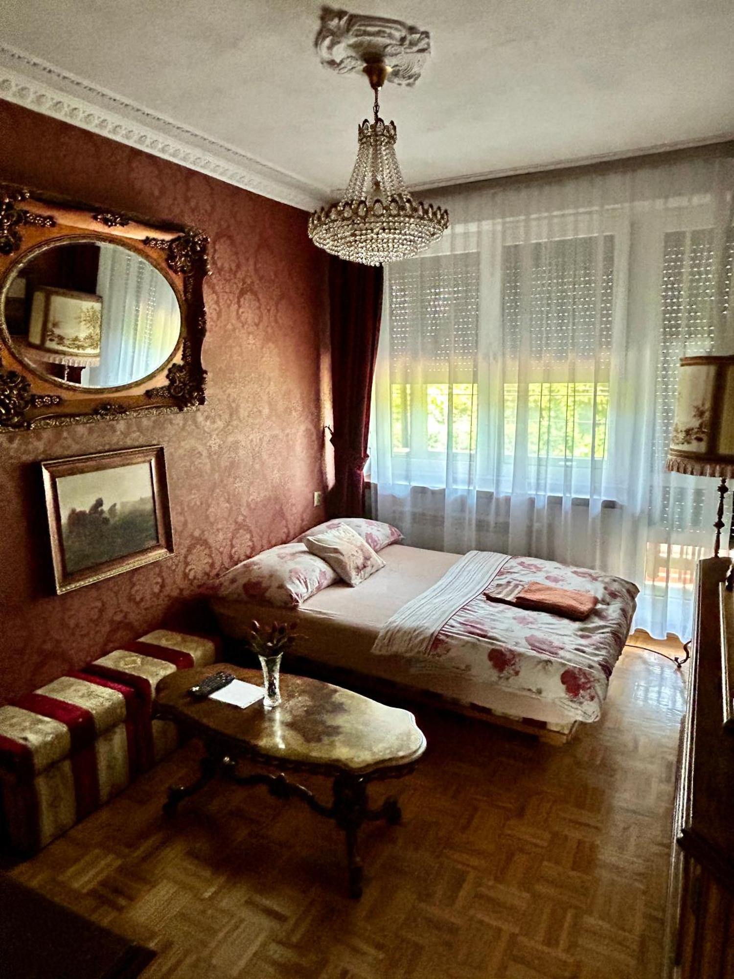 Cracow. Villa Cherubin Garden クラクフ エクステリア 写真